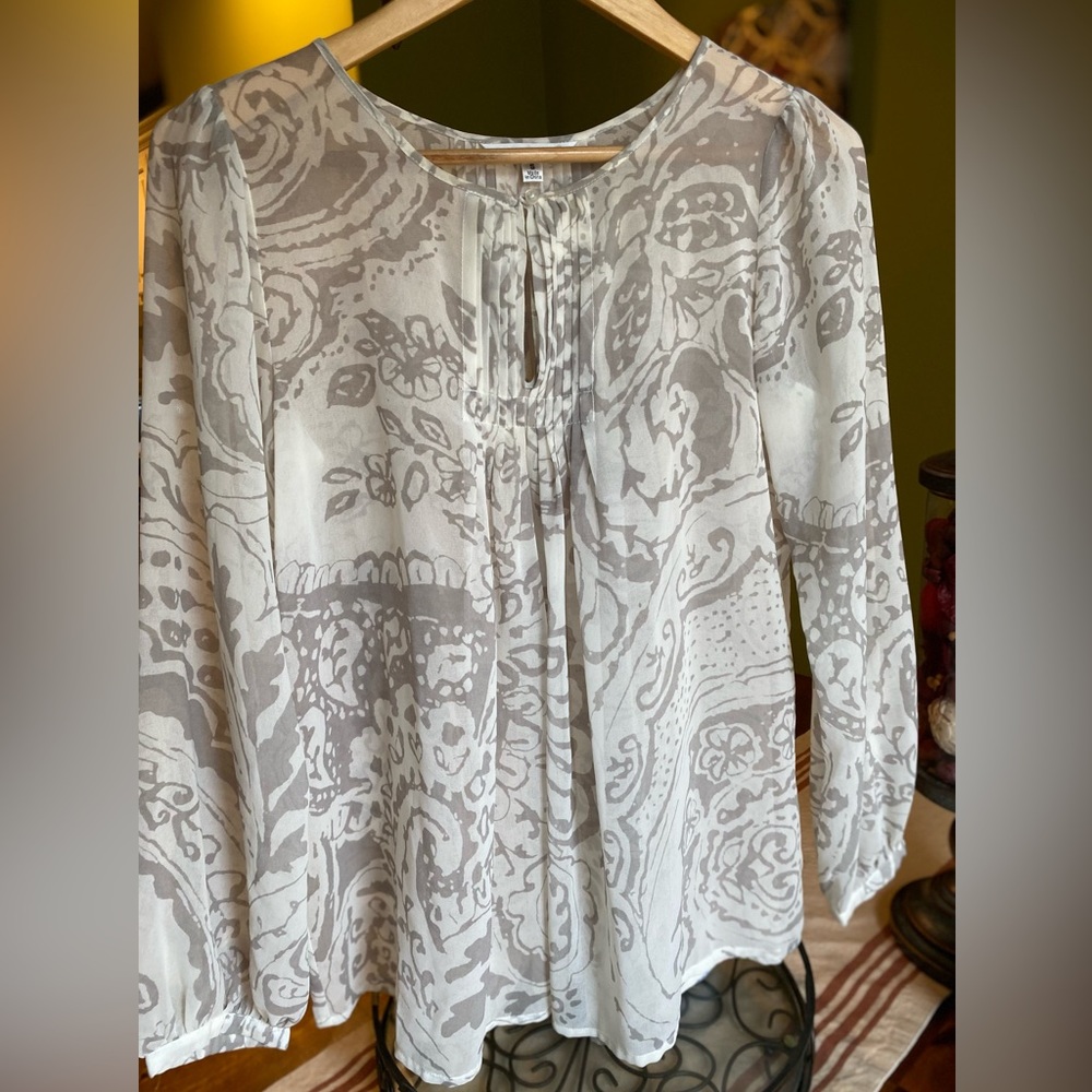 Cabi sheer light gray/ white blouse